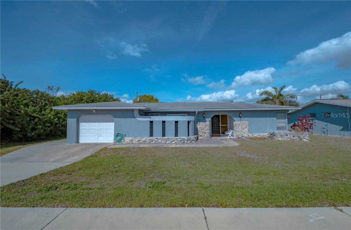 19436 Edgewater Dr., Port Charlotte, FL 33948