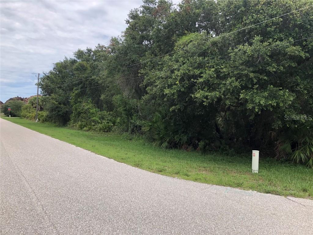 10024 Cocoa Beach St., Port Charlotte, FL 33981