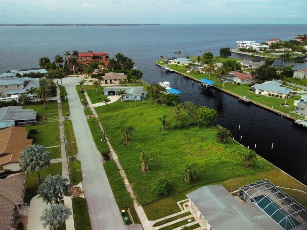 242 Bangsberg Rd., Port Charlotte, FL 33952