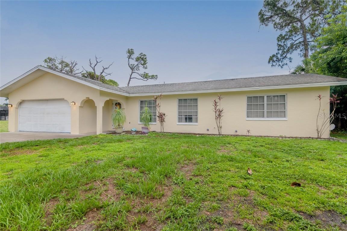 557 Ridgewood St., Port Charlotte, FL 33952