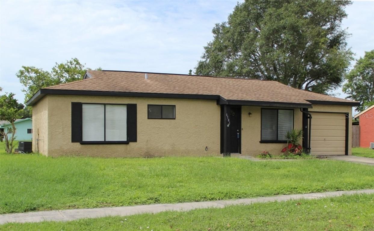 6581 Elmwood Rd., North Port, FL 34287