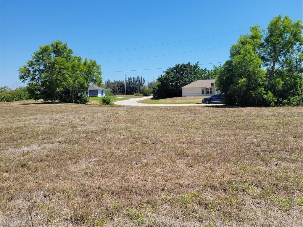 2907 NW 9th St., Cape Coral, FL 33993