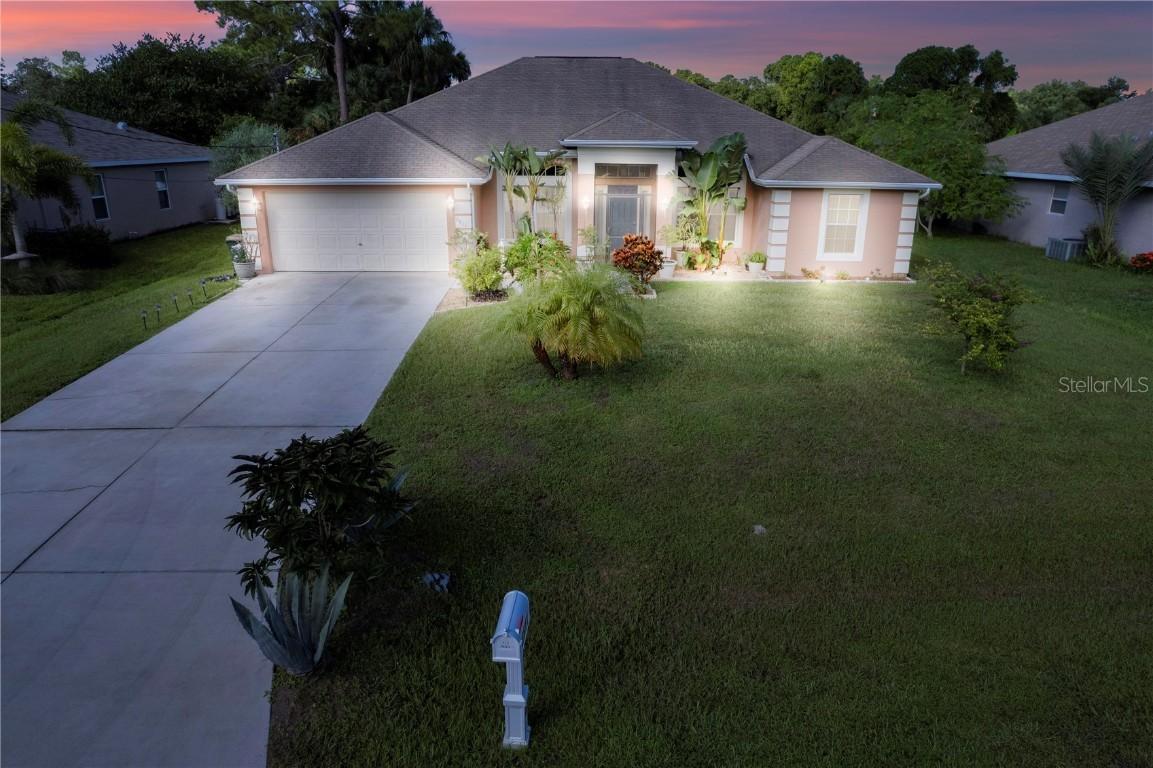 3811 Trenton Ln., North Port, FL 34288