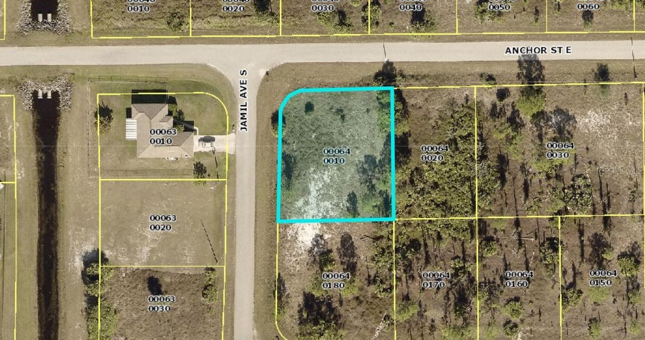 854 Anchor St., Lehigh Acres, FL 33974