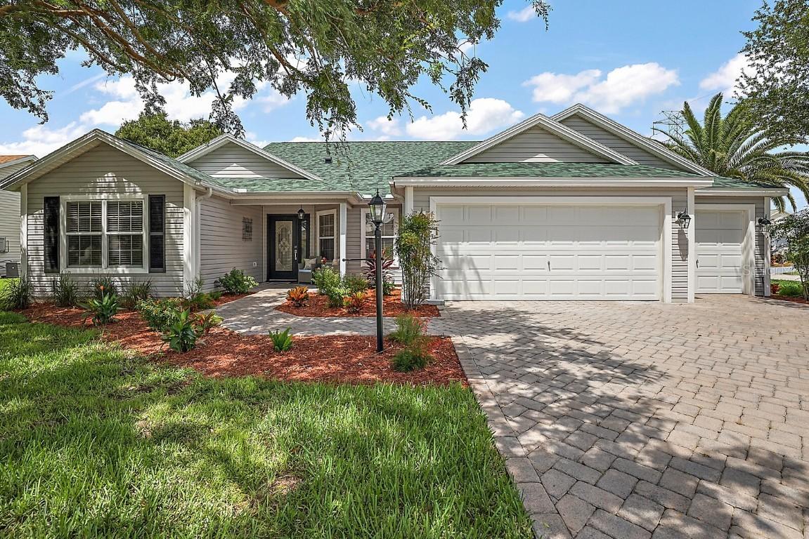 8391 SE 168th Trinity Pl., The Villages, FL 32162