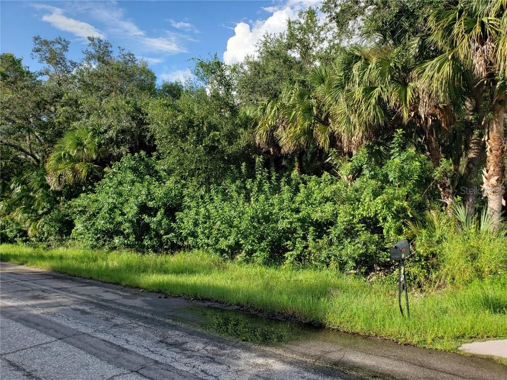 202 Lomond Dr., Port Charlotte, FL 33953