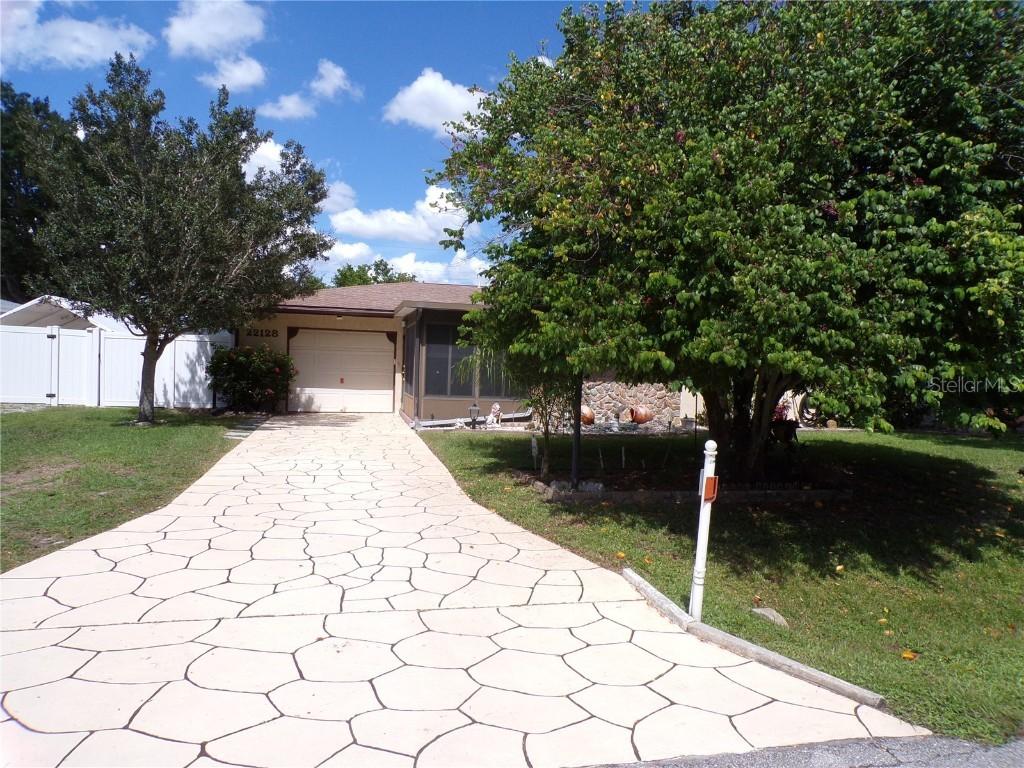 22128 Bronxville Ave., Port Charlotte, FL 33952