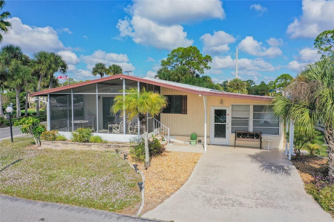 201 Lazy River Rd., North Port, FL 34287