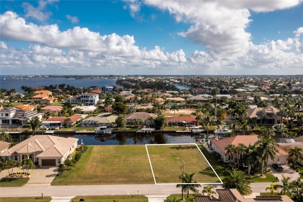 22 Tropicana Dr., Punta Gorda, FL 33950