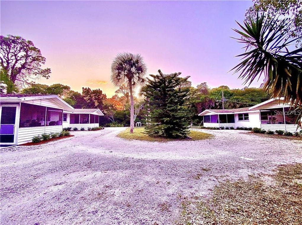 245 Pineapple St., Englewood, FL 34223