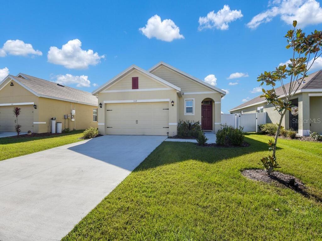 5113 Wedgeleaf Way, Palmetto, FL 34221