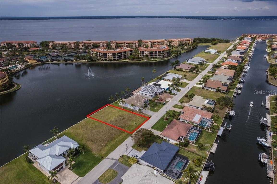 115 Colony Point Dr., Punta Gorda, FL 33950