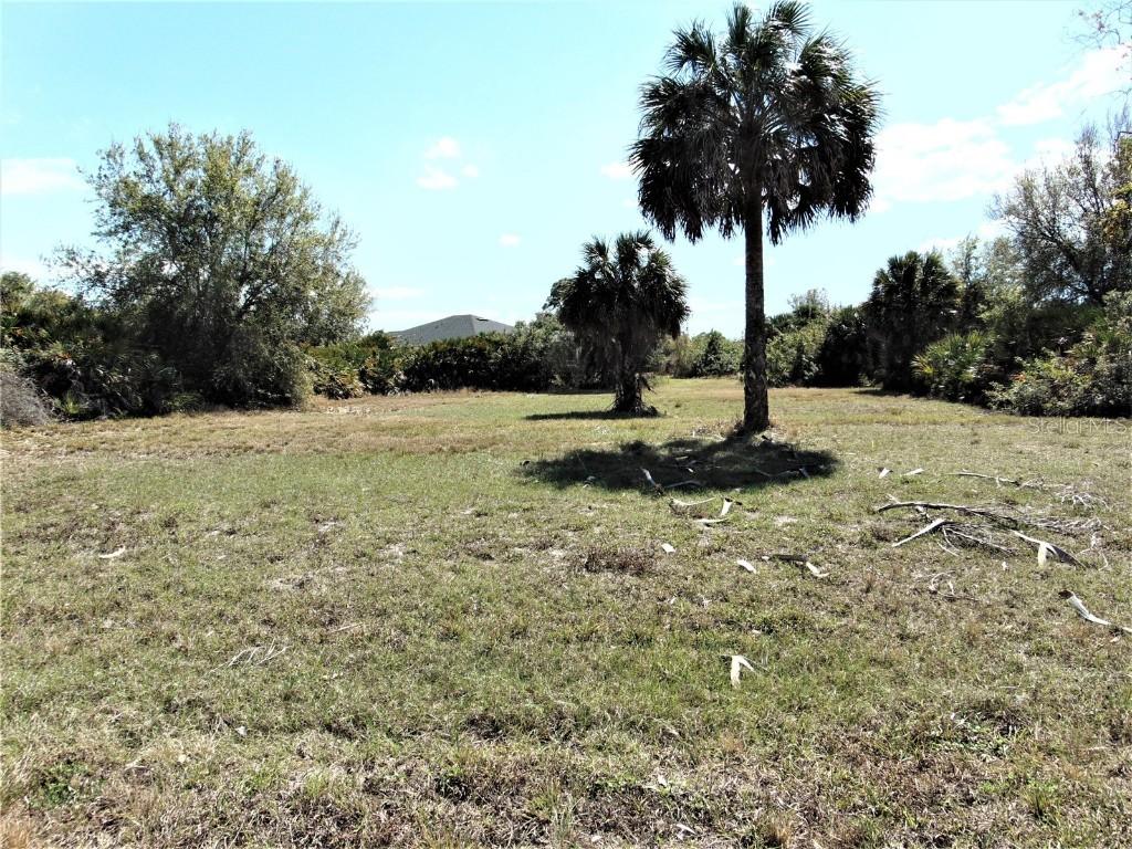 221 Baytree Dr., Rotonda West, FL 33947