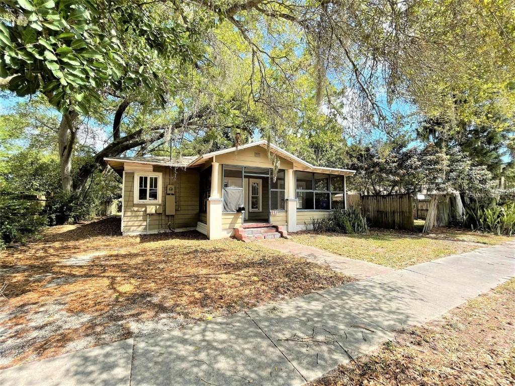 931 25th St., Bradenton, FL 34205