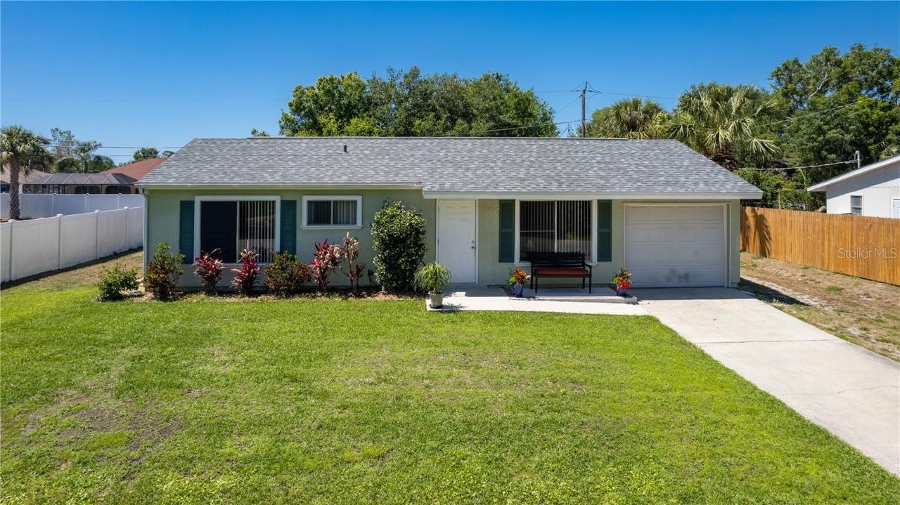 732 Phyllis St., Port Charlotte, FL 33948
