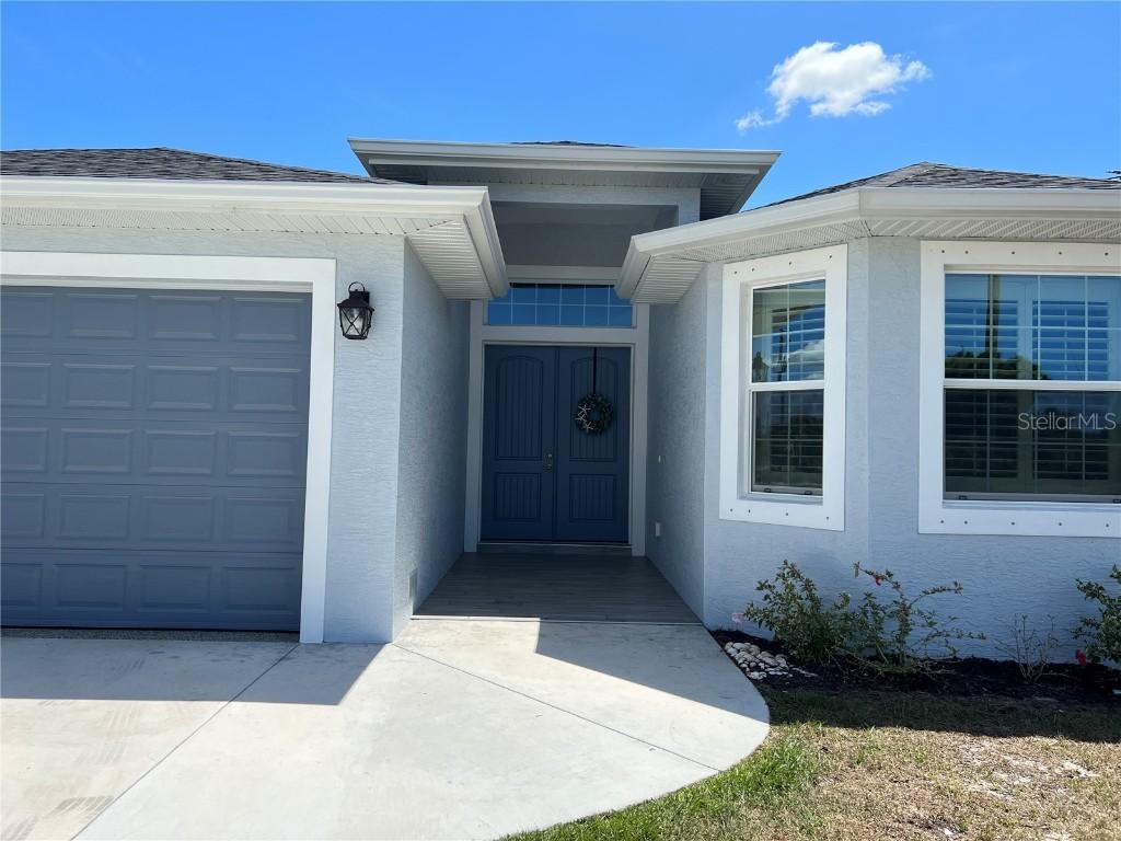 374 Baytree Dr, Rotonda West, FL 33947