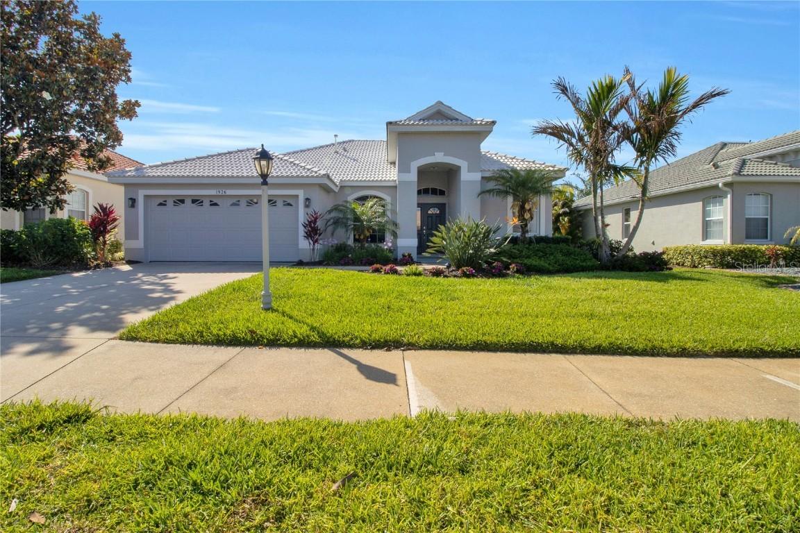 1926 Coconut Palm Cir., North Port, FL 34288