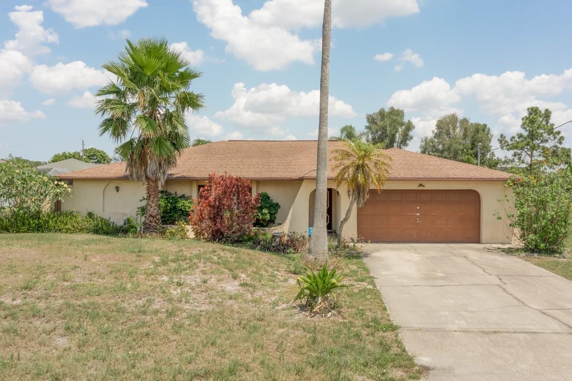5544 Berryman St., Lehigh Acres, FL 33971