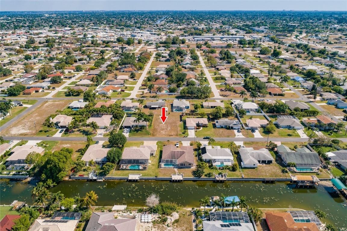 922 SE 6th St., Cape Coral, FL 33990