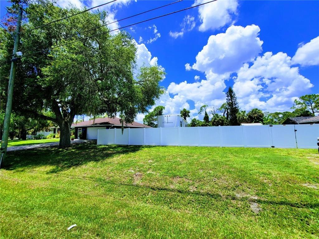 1377 Kensington St., Port Charlotte, FL 33952