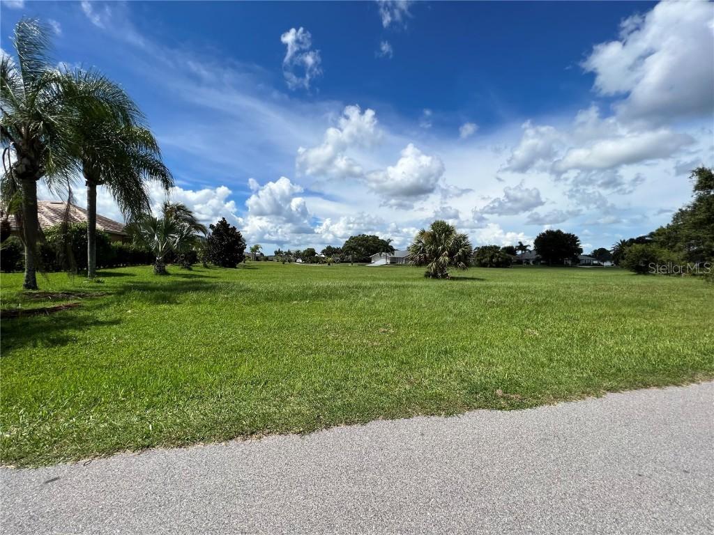 11663 SW Dallas Dr., Lake Suzy, FL 34269