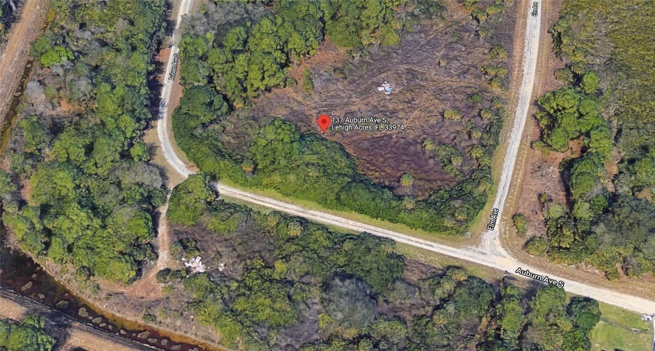 137 Auburn Ave., Lehigh Acres, FL 33974