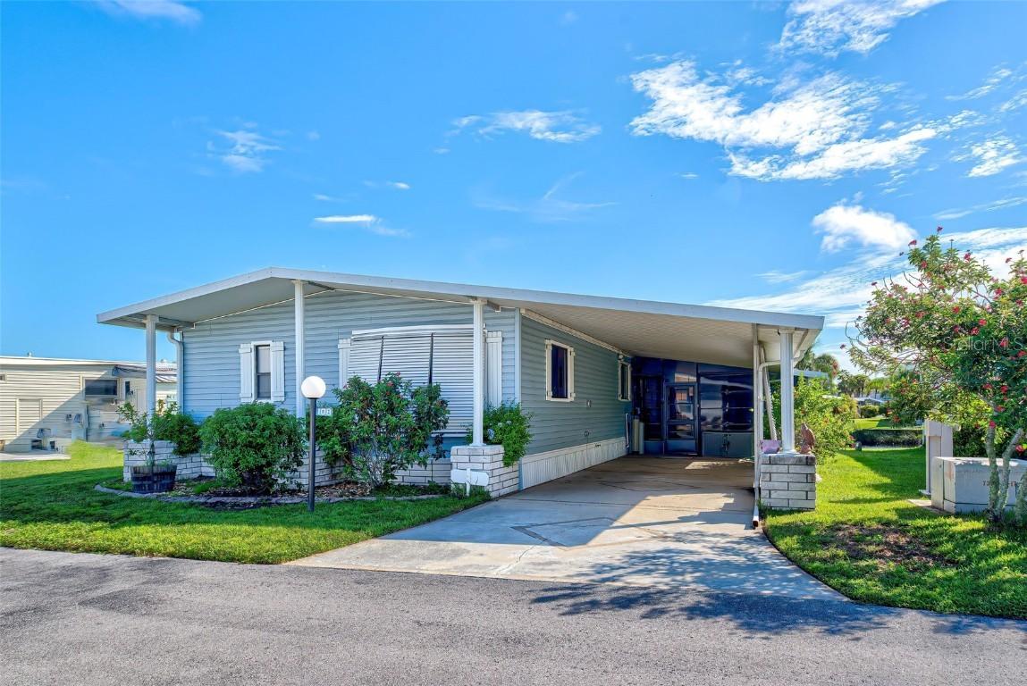 108 Lazy River Rd., North Port, FL 34287