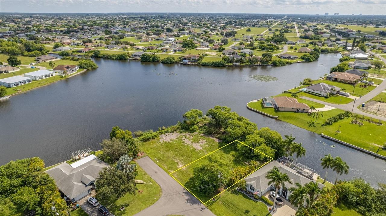 813 NE 5th Ave., Cape Coral, FL 33909