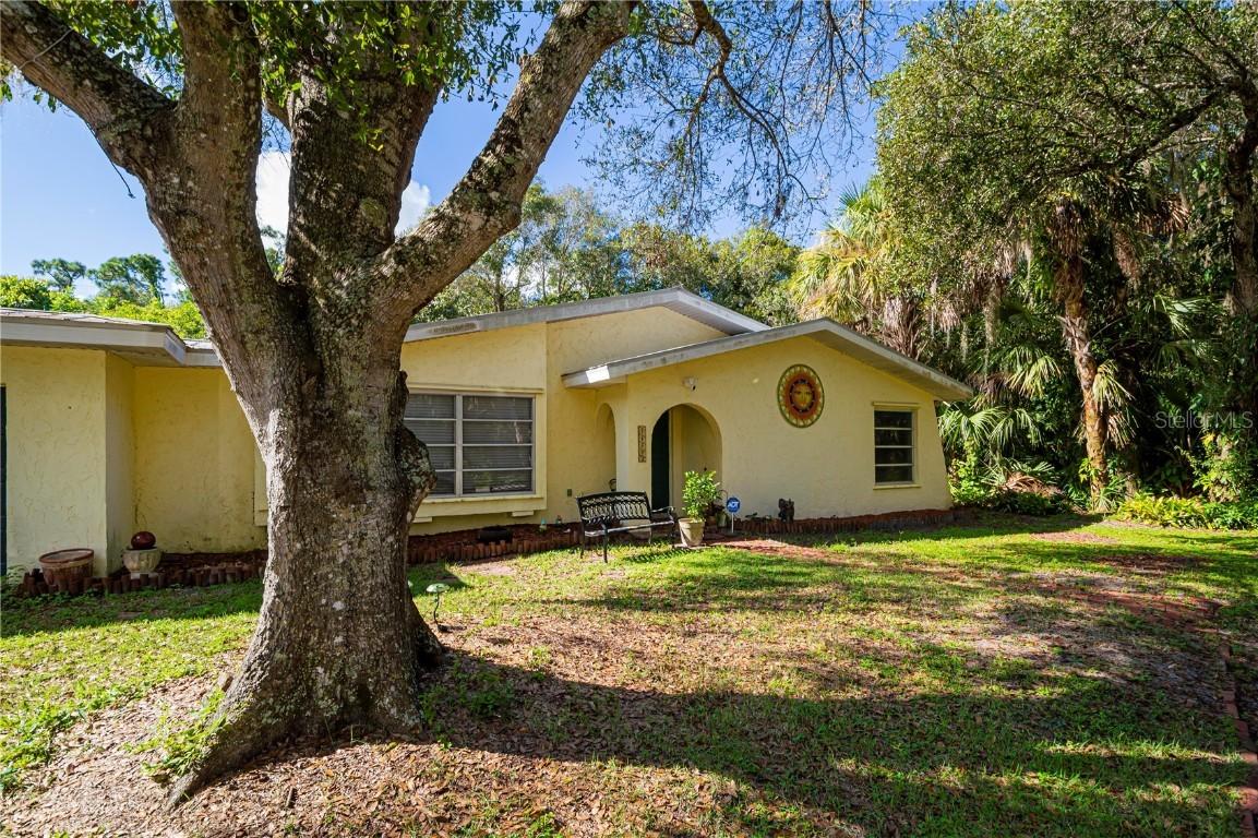 22215 Oneida Ave., Port Charlotte, FL 33952