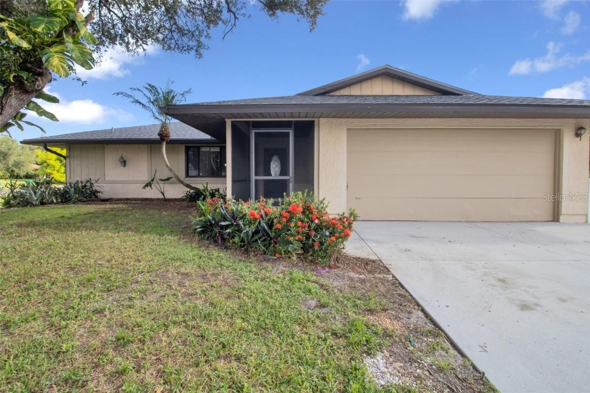 22378 Hallstead Ave., Port Charlotte, FL 33952