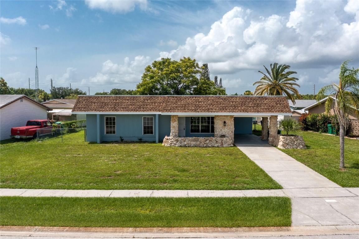 13537 Newport Ave., Port Charlotte, FL 33981