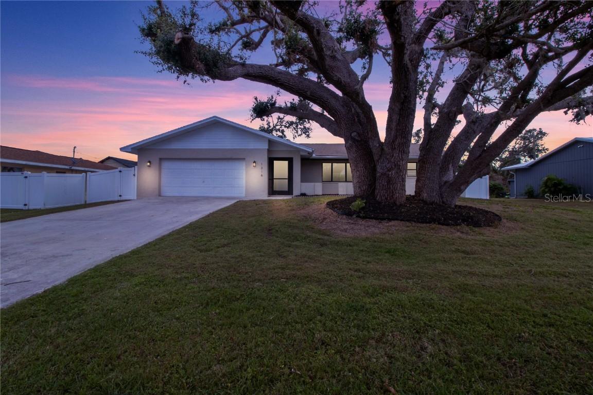 1316 Birchcrest Blvd., Port Charlotte, FL 33952