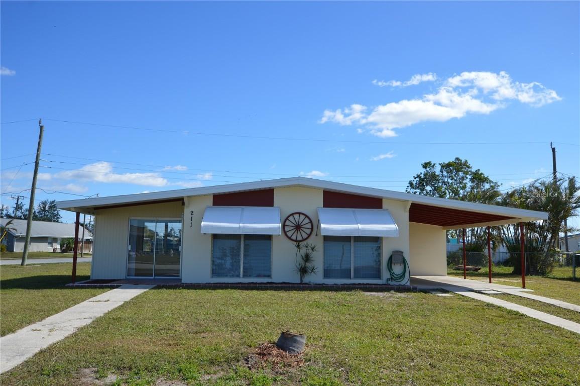 211 Dalton Blvd., Port Charlotte, FL 33952