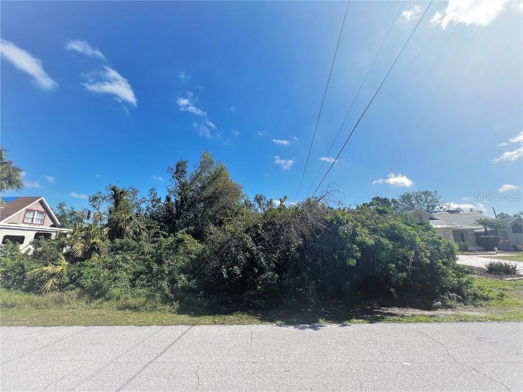 3438 Dunkirk St., Port Charlotte, FL 33980