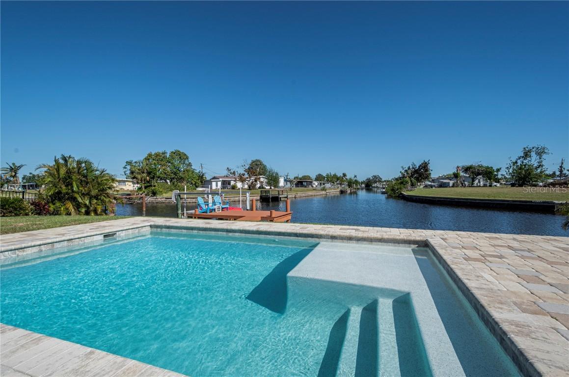 21264 Edgewater Dr., Port Charlotte, FL 33952
