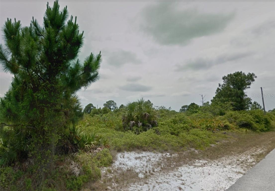 13015 Deepwoods Ave., Port Charlotte, FL 33981