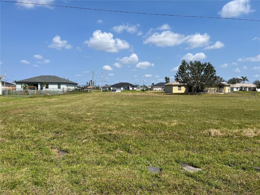 2817 NW 2nd St., Cape Coral, FL 33993