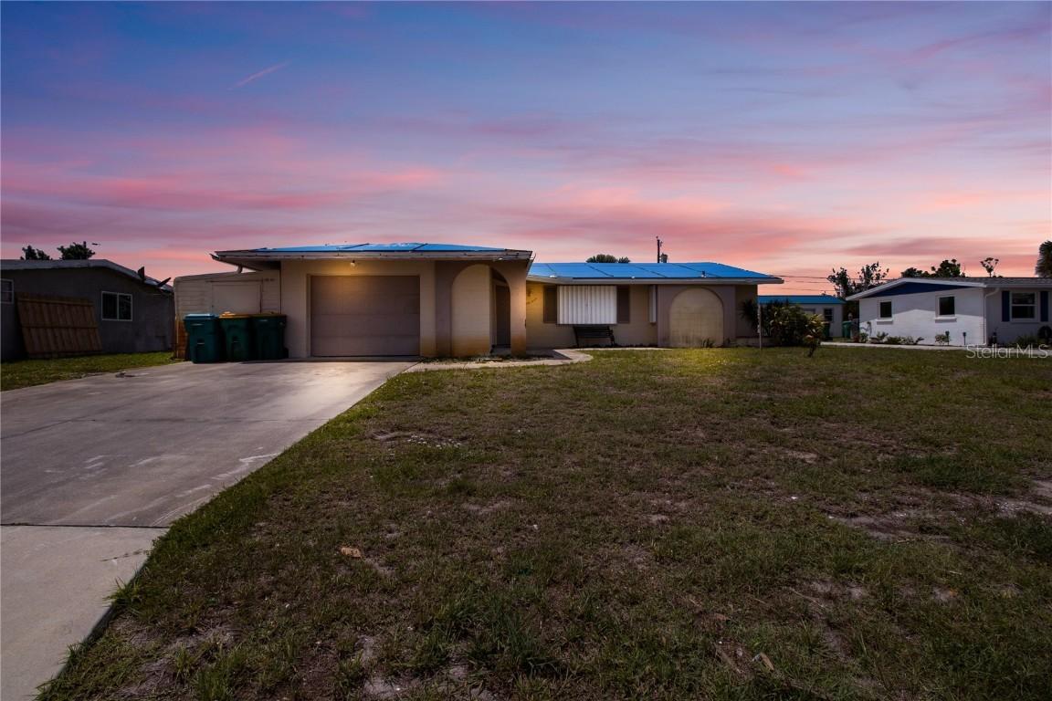 147 Bedford Dr., Port Charlotte, FL 33952