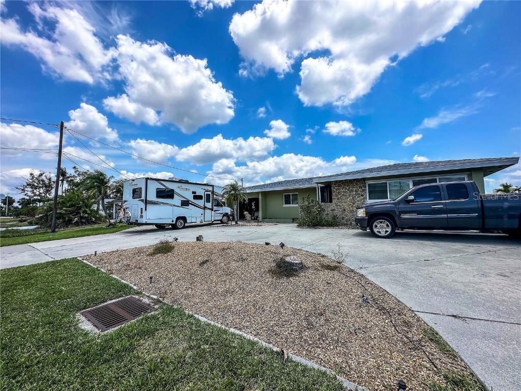3409 SE 16th Pl., Cape Coral, FL 33904