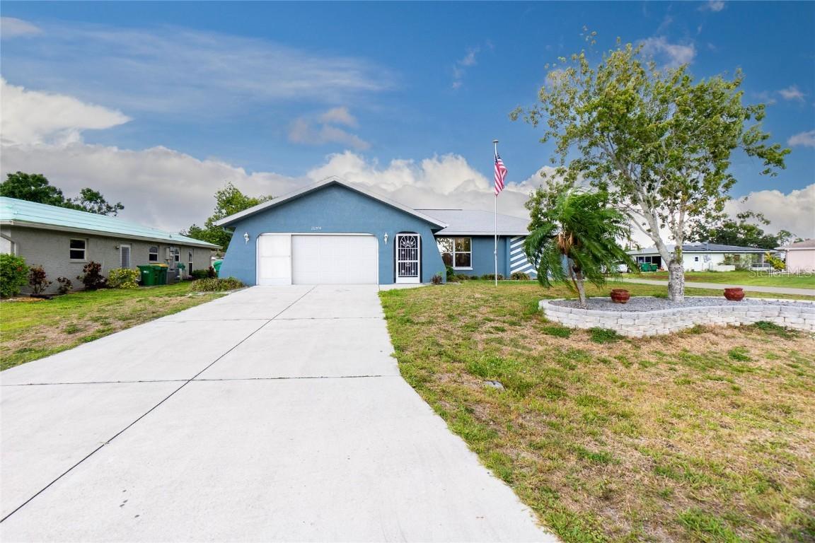 22514 Glen Ave., Port Charlotte, FL 33980