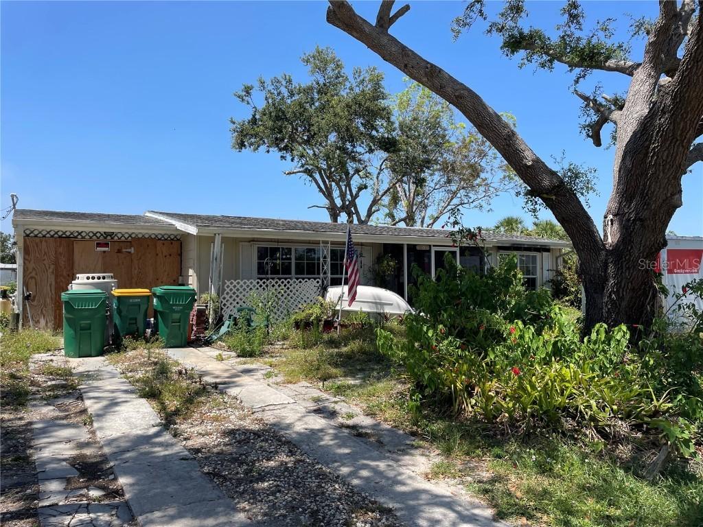 22088 Laramore Ave., Port Charlotte, FL 33952