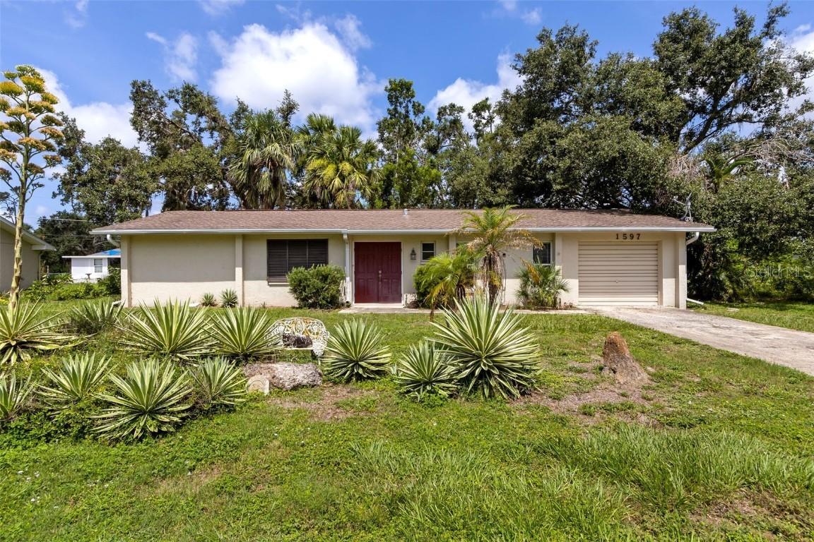 1597 Hinton St., Port Charlotte, FL 33952