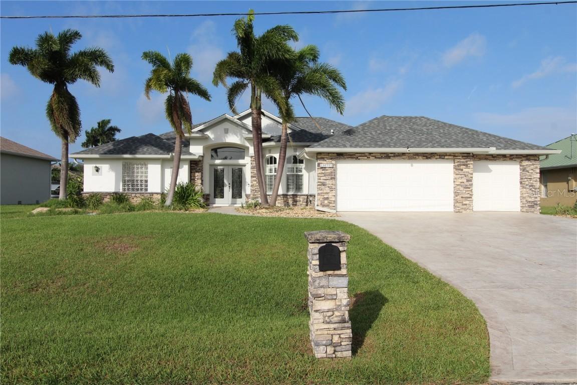 8098 Tracy Cir., Port Charlotte, FL 33981