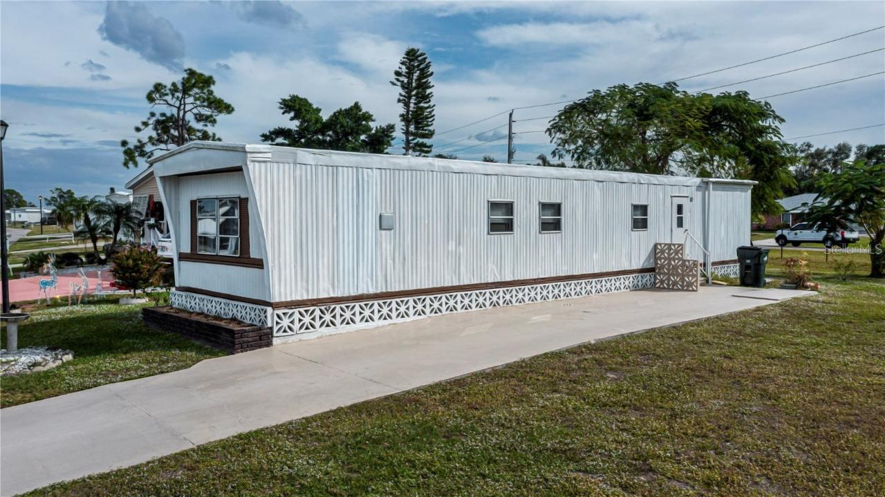 5082 Palena Blvd., North Port, FL 34287