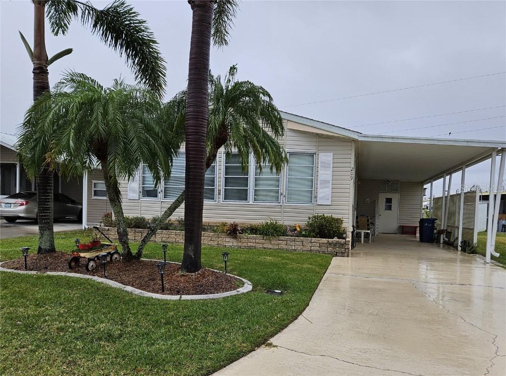 209 Trailorama Dr., North Port, FL 34287