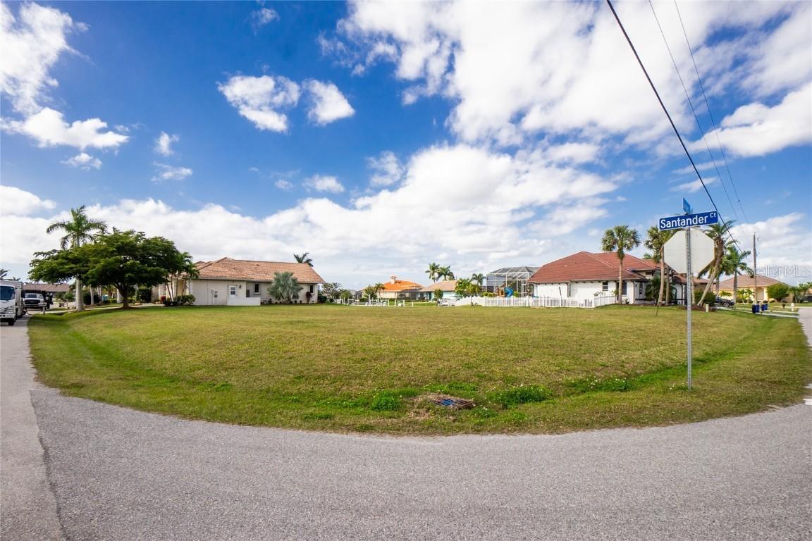 334 Santander Ct., Punta Gorda, FL 33950