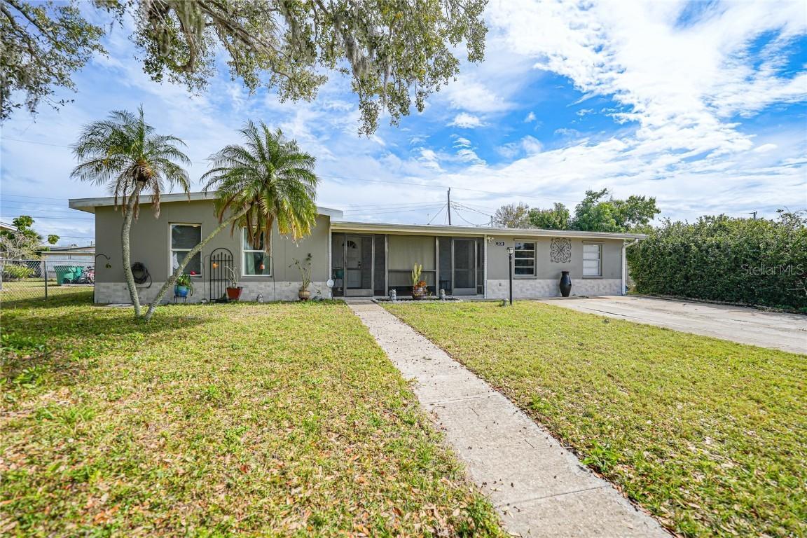 2528 Warne St., Port Charlotte, FL 33952
