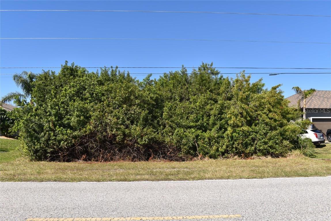 8845 Calumet Blvd., Port Charlotte, FL 33981