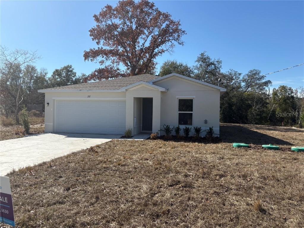 28 Magnolia Dr., Ocklawaha, FL 32179