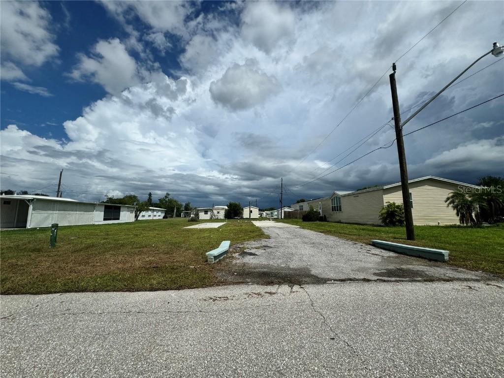 865 Calle Menuda, Englewood, FL 34224